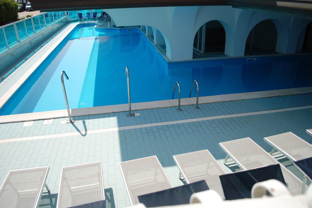 Dea Hotel 3*